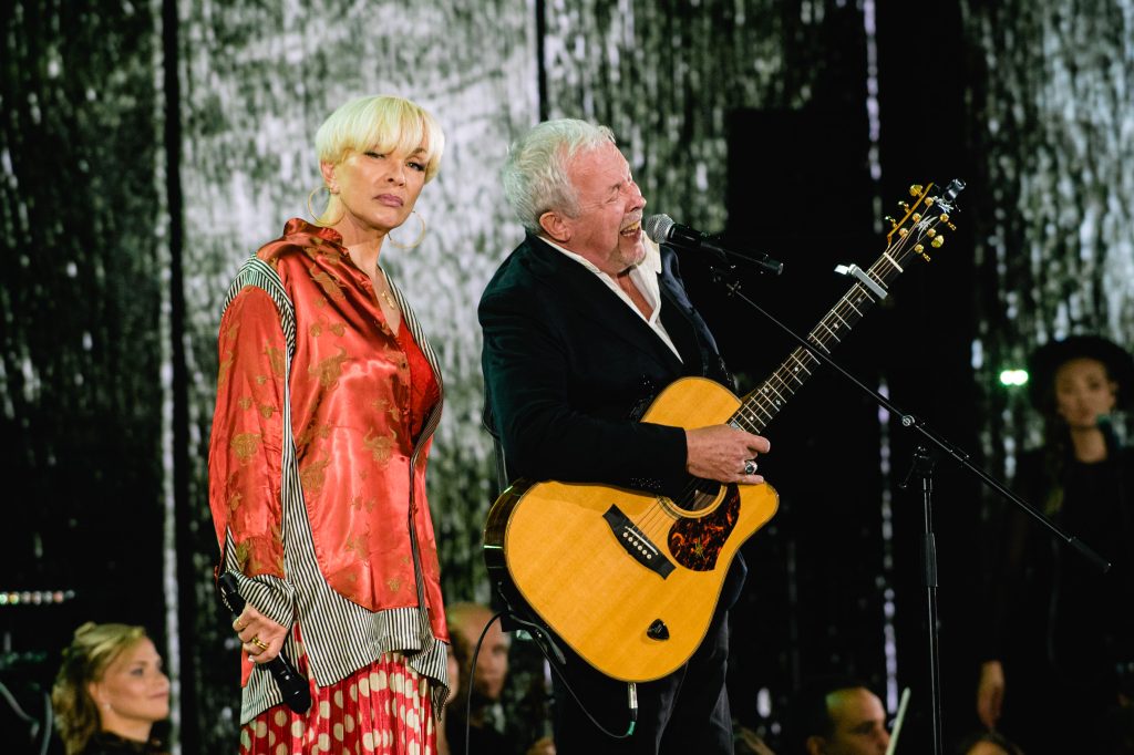 On the Laima Rendezvous Jūrmala stage friends of the festival and its special voices: Andrey Makarevich, Nino Katamadze and Zarina Altynbayeva